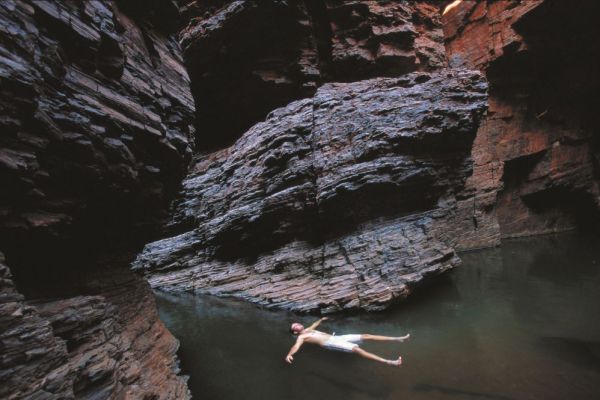 twa-karijini-weanogorge-1000C439D913-973A-AFE2-8E30-43084AA3C3F7.jpg