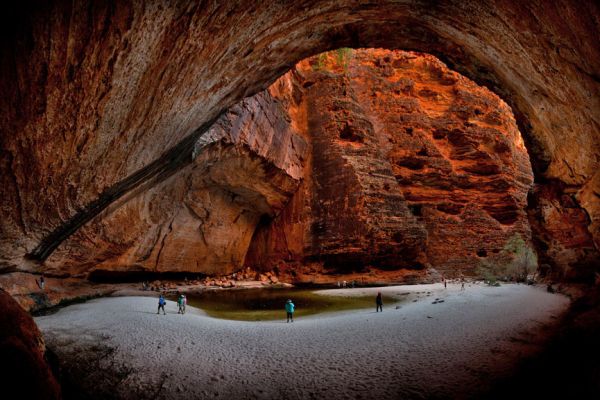 twa-purnululu-cathedralgorge-865A64D746E-6D3F-F03C-8FC9-1FCE24BF16FF.jpg