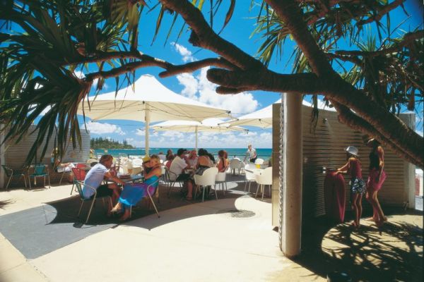 teq-kingsbeach-caloundra4-8005A14AEFD-B8E5-4225-9233-117050159162.jpg