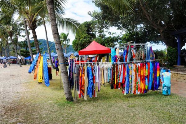 tws-airliebeach-markets2-100077B2F78D-DBF2-61A4-E042-560066C1EBA8.jpg