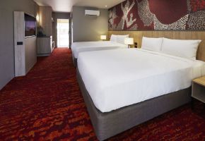 voy-outbackhotel-standardroom-1000CA92205A-BF43-5A76-E377-AA58112733E6.jpg